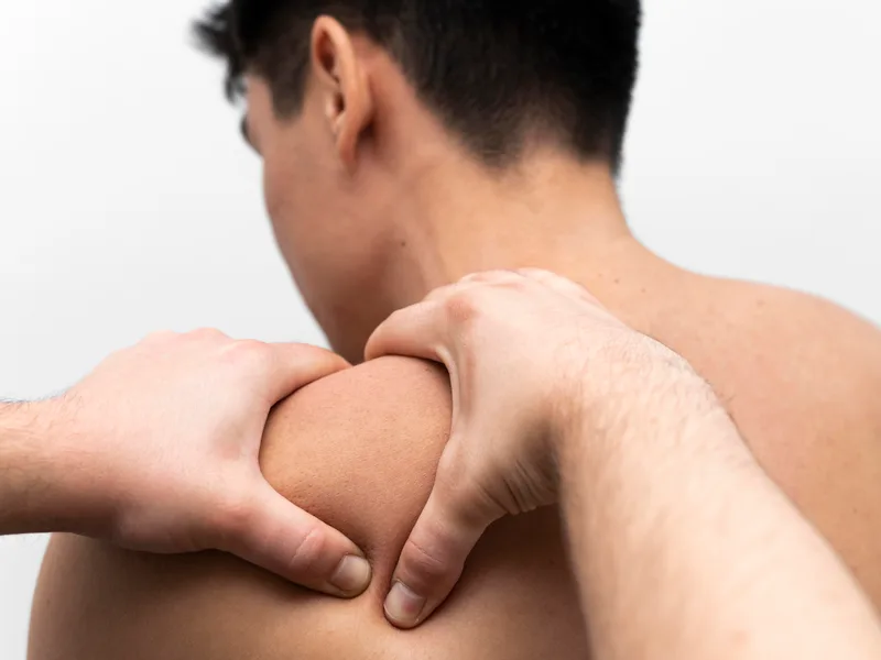 Chiropractic care for rotator cuff injury in Monterey
